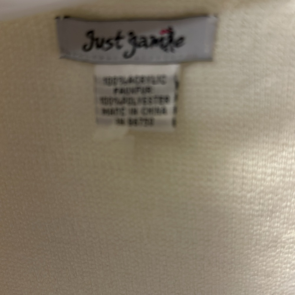 Cream Vest - faux fur, tassels… great for the holidays - Picture 5 of 6